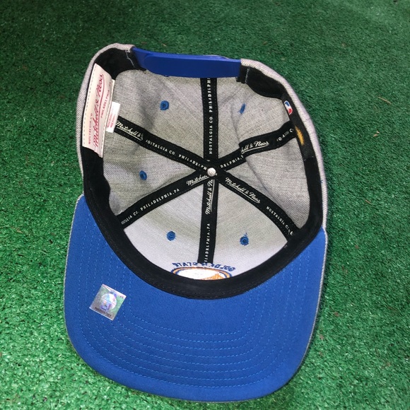 Golden State Warriors Mitchell & Ness Hat - Picture 2 of 2